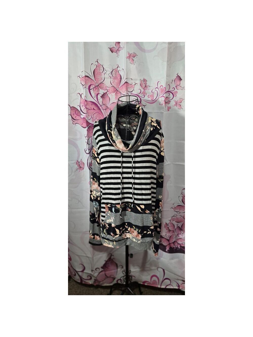 12 PM By Mon Ami Large Floral Striped Long Sleeve Pullover Cottage Granny Core